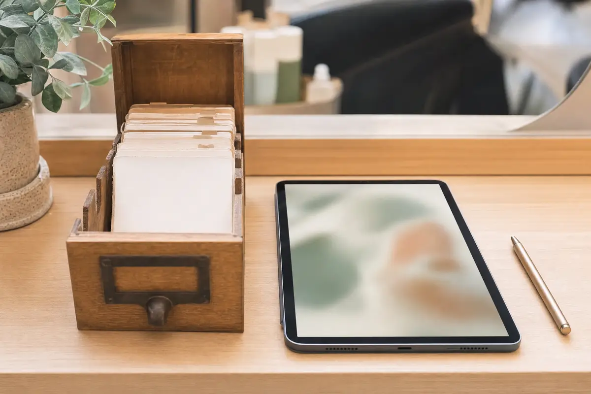 2. Wettbewerber sachlich einordnen — Digitale Kundenkartei für Salons und Studios